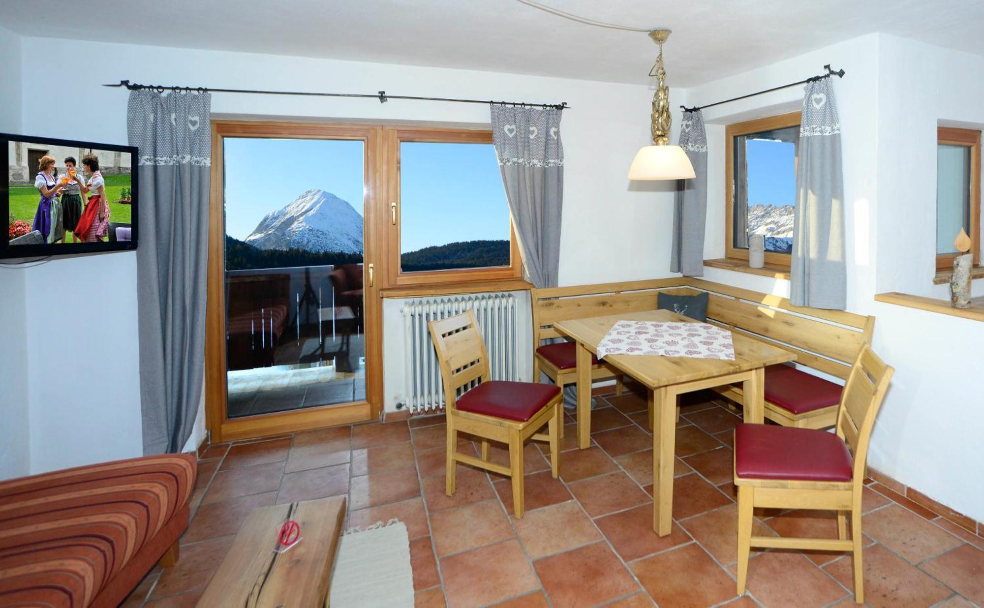 Schmiedhof Apartment Seefeld in Tirol Room photo